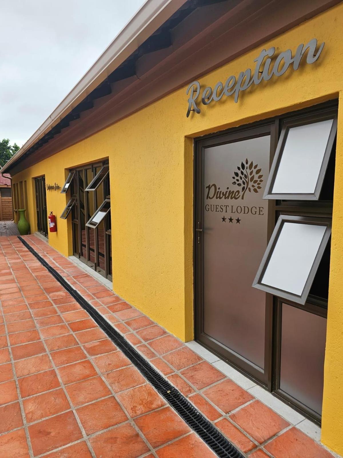 Divine Guest Lodge Rustenburg Eksteriør bilde
