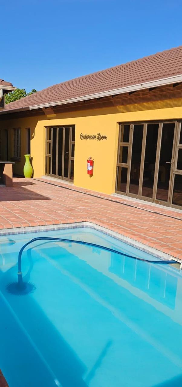 Divine Guest Lodge Rustenburg Eksteriør bilde