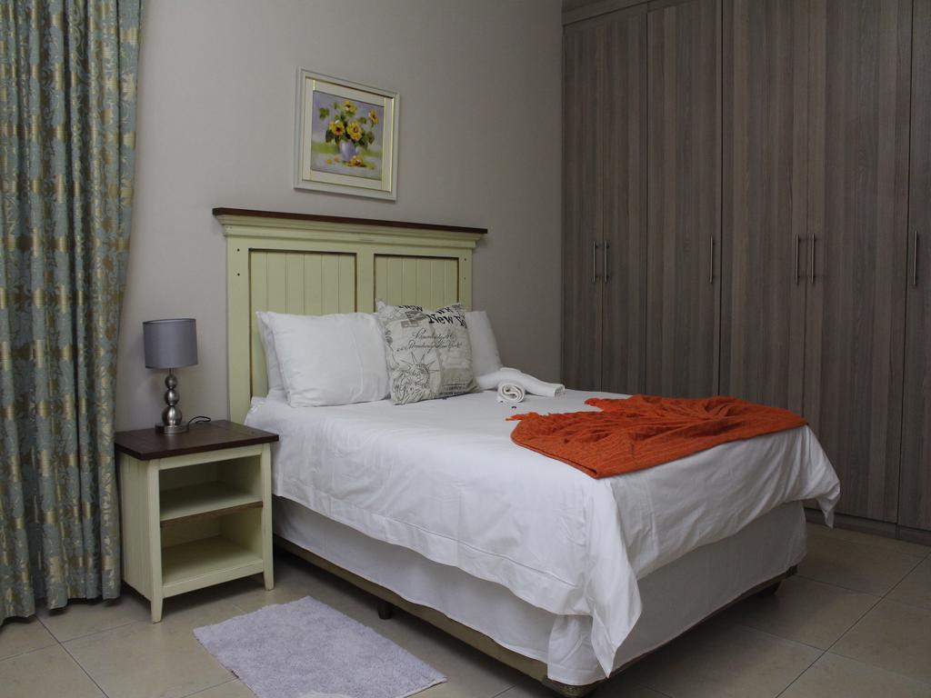 Divine Guest Lodge Rustenburg Eksteriør bilde